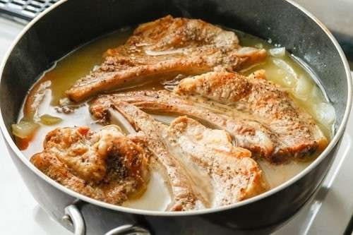 肉料理、麺を茹でる時は硬水がよい!