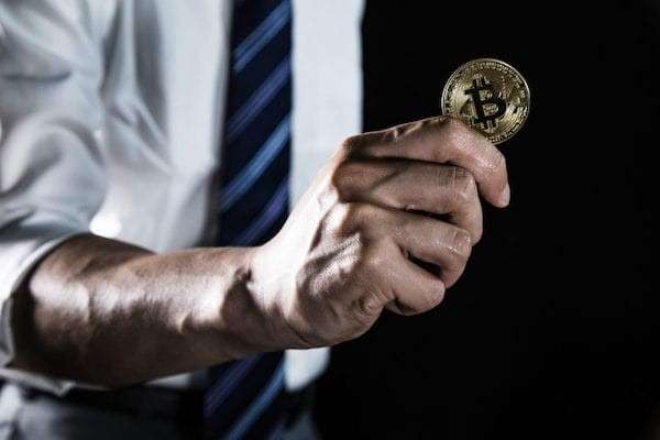 仮想通貨の始まりは2008年に提唱されたビットコイン