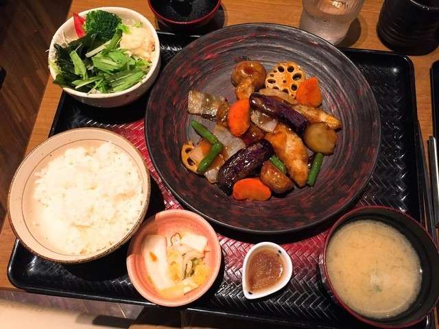 すけそう鱈と野菜の黒酢あん定食
