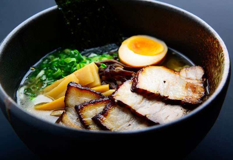 多くの食品会社から鳥取牛骨ラーメン製品が販売！