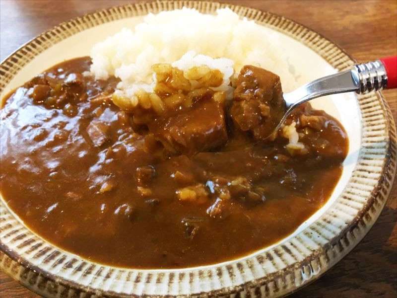 【自由軒 牛すじカレー】の特徴・魅力