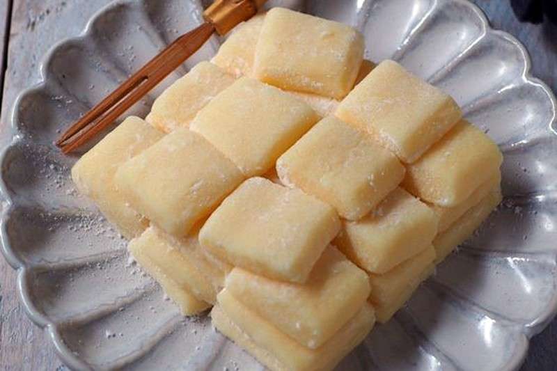 【バター餅】の商品紹介