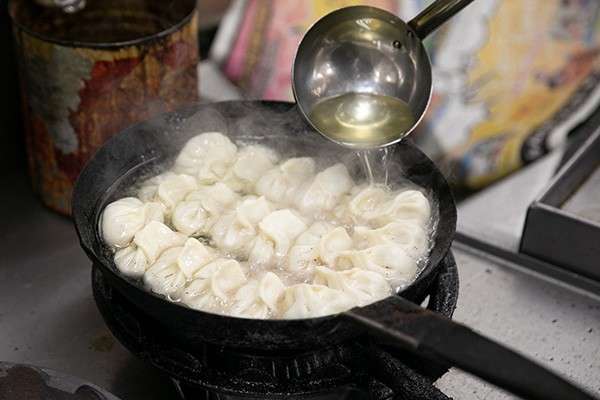 ホワイト餃子の魅力