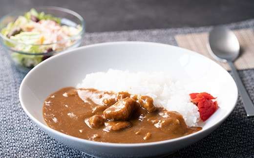 【猿払産天然ほたてカレー】の特徴・魅力