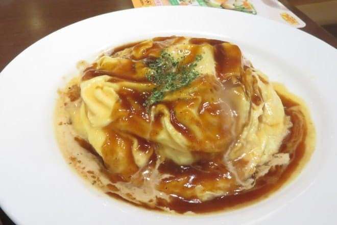 とろ〜り卵とチーズのオムライス