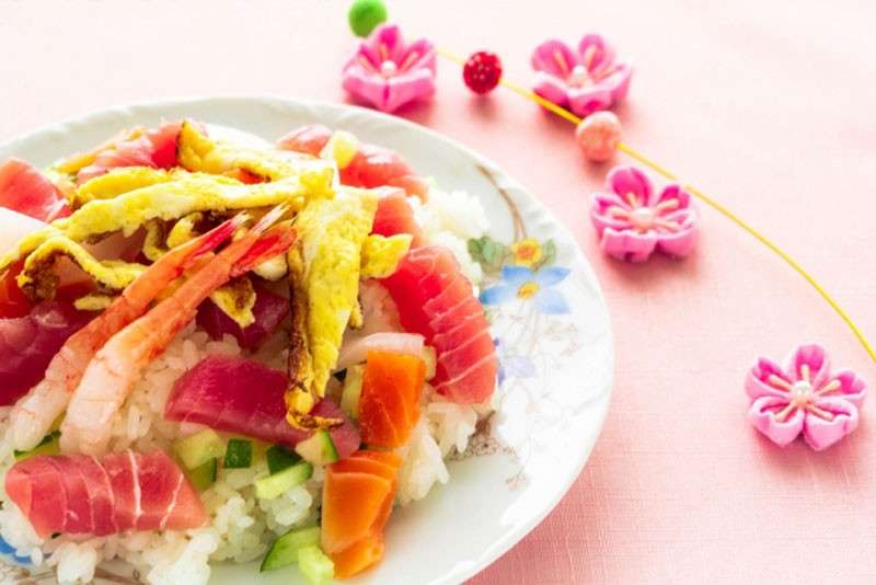 【ちらし寿司】を雛祭りにたべる理由は?