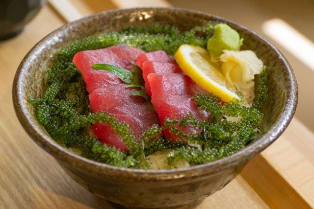 「海ぶどう」のプチプチとした食感がたまらない！