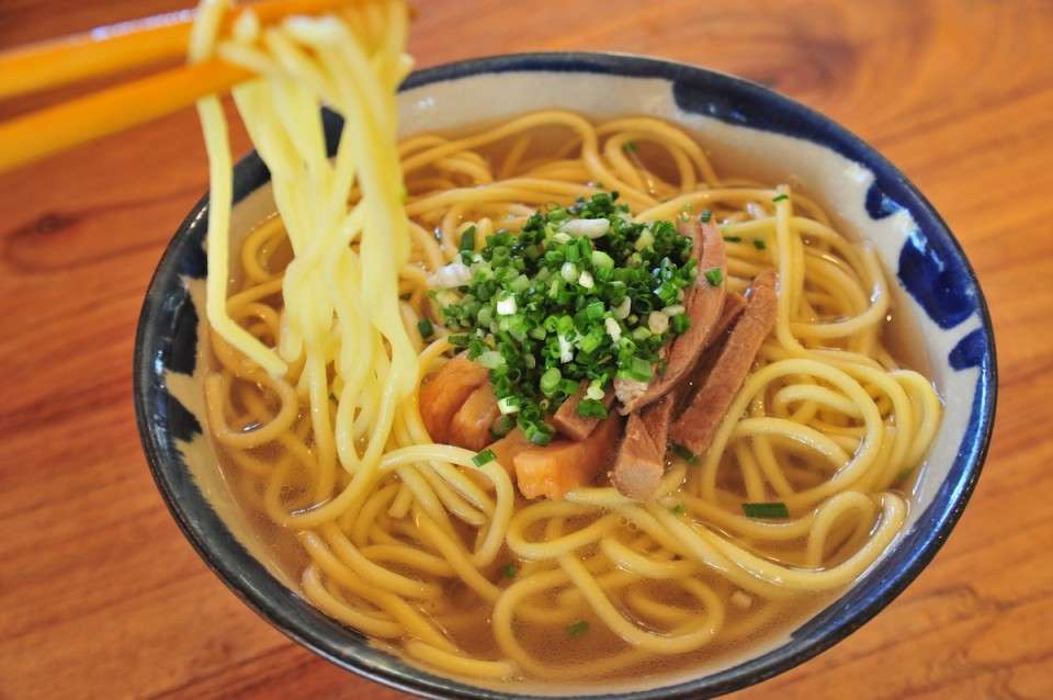 【八重山そば】の特徴・魅力