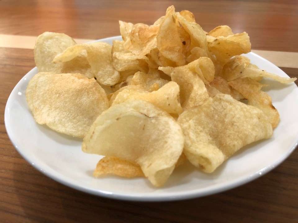 【堅あげポテト】の特徴