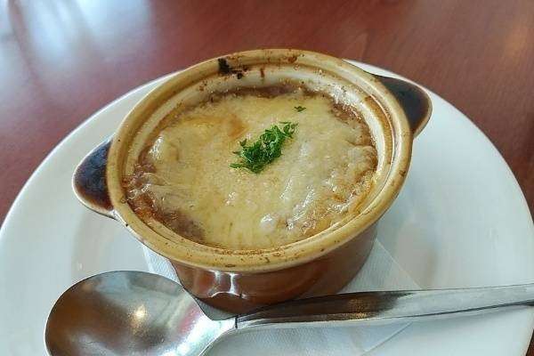 ロイヤルのオニオングラタンスープ