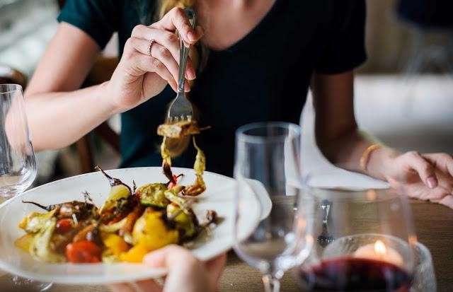 【初デートの食事でプレートをシェア】のデメリット