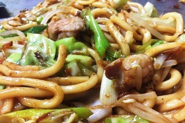 【津山ホルモンうどん】の特徴・魅力