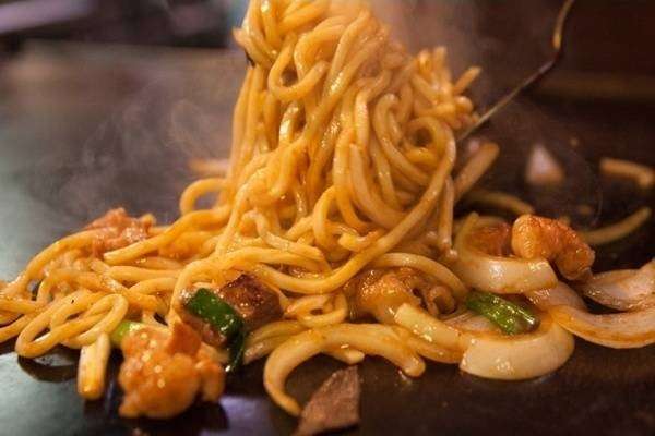 【津山ホルモンうどん】は好き嫌いが分かれる？