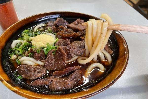  【小倉肉うどん】の特徴・魅力