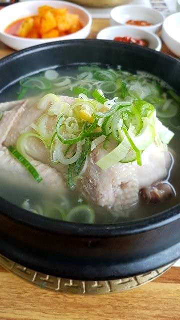 【参鶏湯(サムゲタン)】の特徴・魅力
