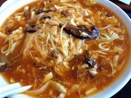 酸辣湯麺の特徴