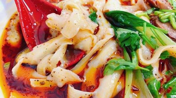 【刀削麺】の特徴・魅力
