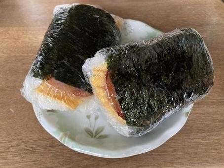 ポークたまごおにぎりの特徴