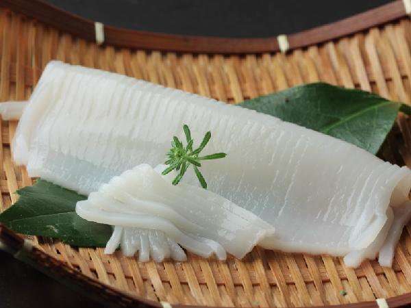 北海道の函館名物「いかそうめん」