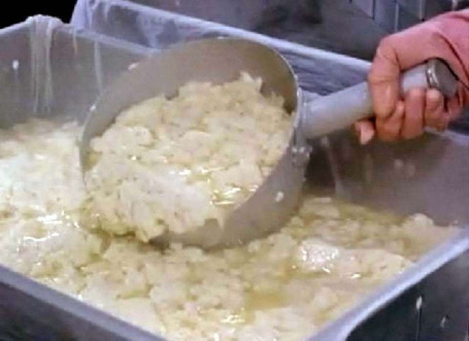 沖縄県の名物「ゆし豆腐」