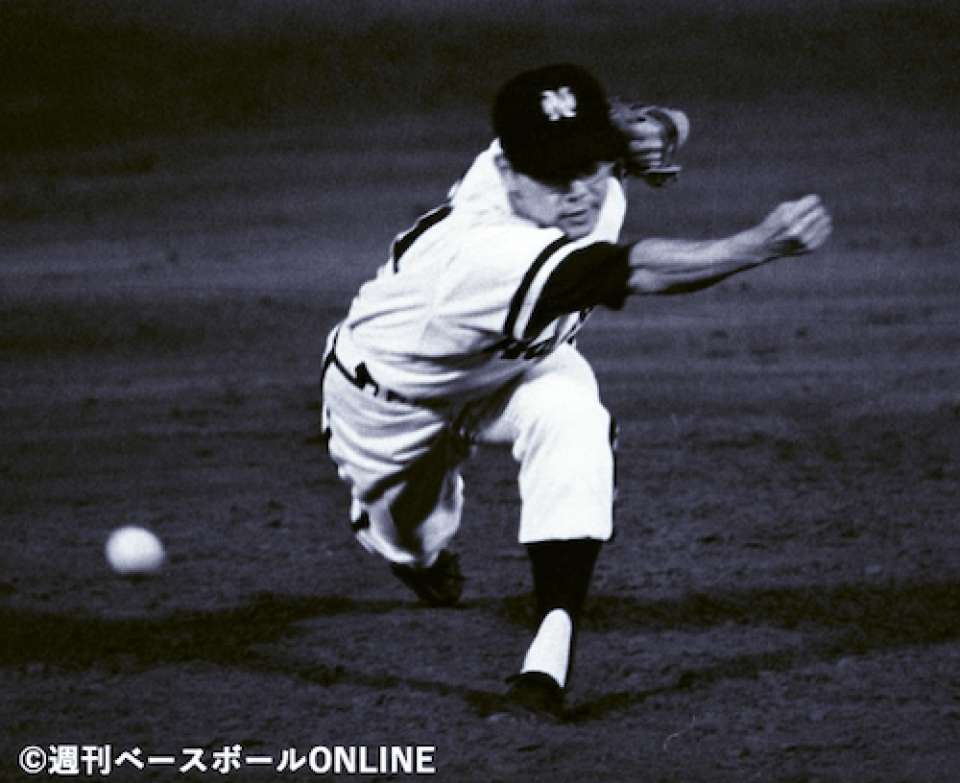 横に大きく曲がるカーブ「杉浦忠」